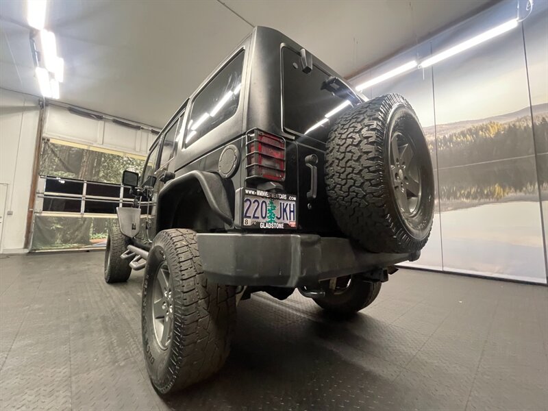 2011 Jeep Wrangler Unlimited Rubicon 4X   - Photo 11 - Gladstone, OR 97027