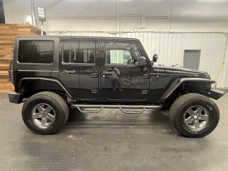 2011 Jeep Wrangler Unlimited Rubicon 4X   - Photo 4 - Gladstone, OR 97027