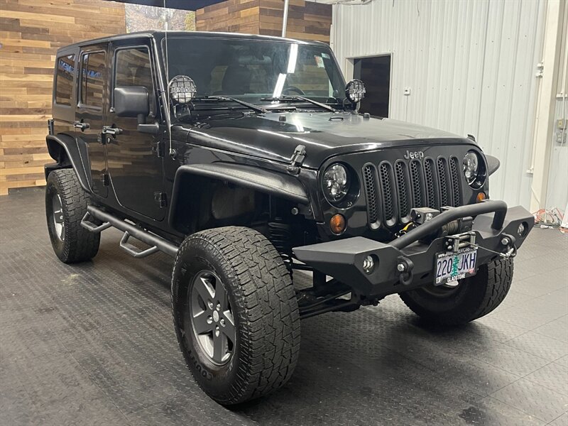 2011 Jeep Wrangler Unlimited Rubicon 4X   - Photo 2 - Gladstone, OR 97027