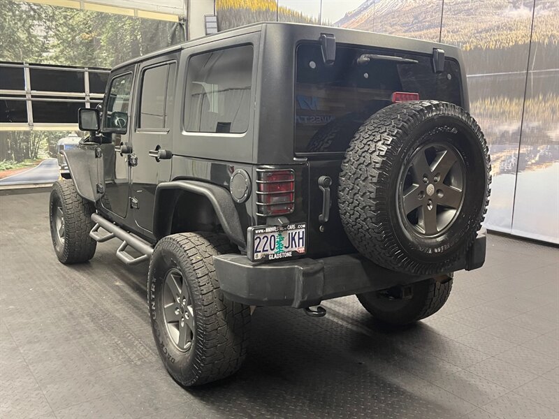 2011 Jeep Wrangler Unlimited Rubicon 4X   - Photo 7 - Gladstone, OR 97027