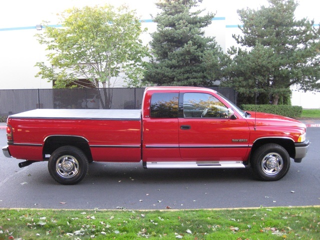 1997 Dodge Ram 2500 LngBd/ 12-VALVE /5.9L CUMMINS DIESEL / 62,436 mile   - Photo 7 - Portland, OR 97217