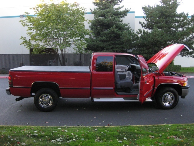 1997 Dodge Ram 2500 LngBd/ 12-VALVE /5.9L CUMMINS DIESEL / 62,436 mile   - Photo 14 - Portland, OR 97217