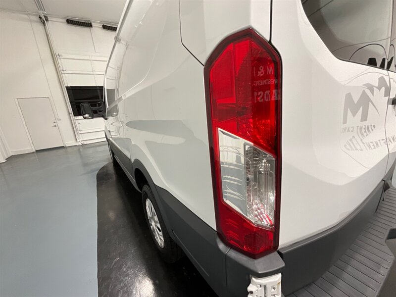 2015 Ford Transit CARGO VAN 250 / 3.5L V6 ECOBOOST / 1-OWNER  / Backup Camera / LOW ROOF - Photo 28 - Gladstone, OR 97027