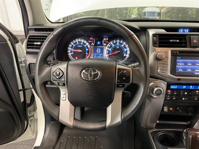 2014 Toyota 4Runner Limited Sport Utilit   - Photo 17 - Gladstone, OR 97027