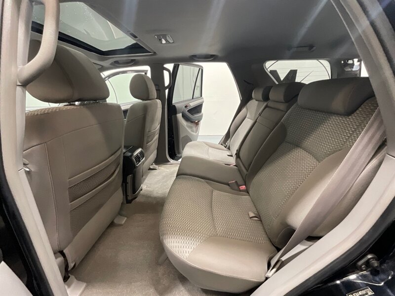 2006 Toyota 4Runner SR5 4X4 V6 / NEW LIFT + NEW WHEELS + NEW TIRES / ZERO RUST / Central Diff Locks / Sunroof - Photo 10 - Gladstone, OR 97027