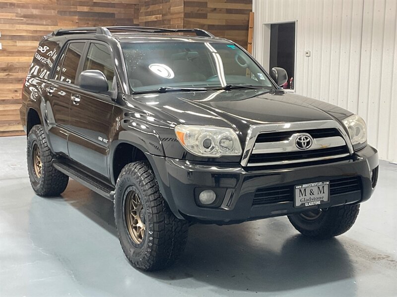 2006 Toyota 4Runner SR5 4X4 V6 / NEW LIFT + NEW WHEELS + NEW TIRES / ZERO RUST / Central Diff Locks / Sunroof - Photo 2 - Gladstone, OR 97027