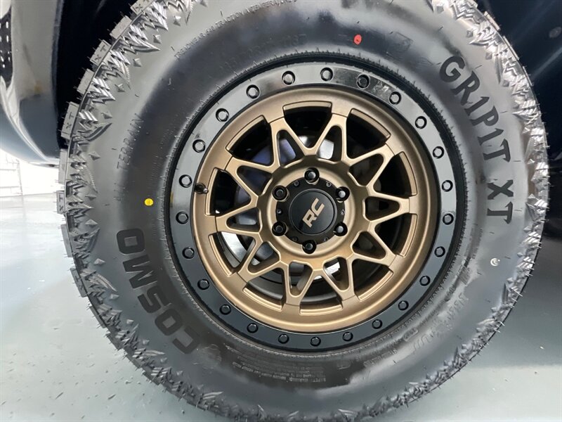 2006 Toyota 4Runner SR5 4X4 V6 / NEW LIFT + NEW WHEELS + NEW TIRES / ZERO RUST / Central Diff Locks / Sunroof - Photo 22 - Gladstone, OR 97027