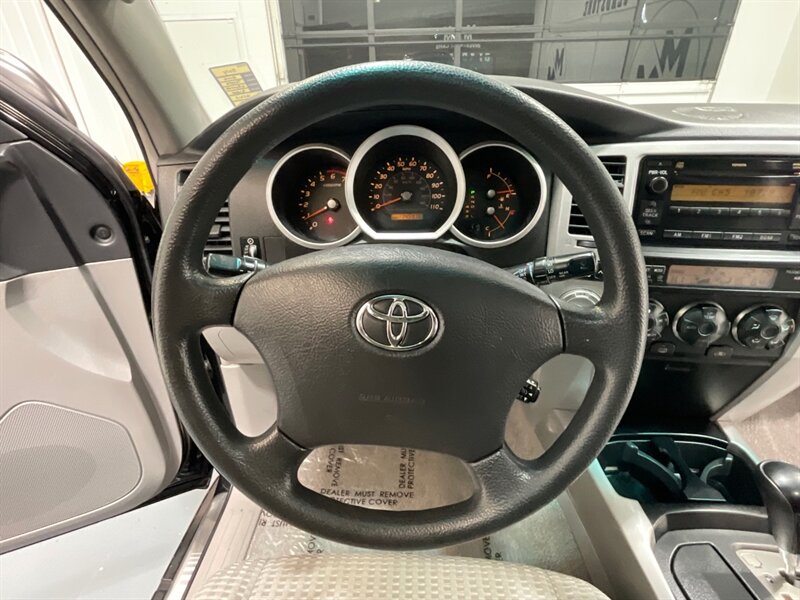 2006 Toyota 4Runner SR5 4X4 V6 / NEW LIFT + NEW WHEELS + NEW TIRES / ZERO RUST / Central Diff Locks / Sunroof - Photo 15 - Gladstone, OR 97027