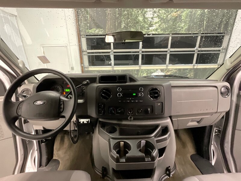 2013 Ford E-Series Van E350 XLT EXTENDED VAN /5.4L V8 / 12-Passenger  Van  /BRAND NEW SET OF TIRES / Parking sensors / CLEAN VAN!! - Photo 18 - Gladstone, OR 97027