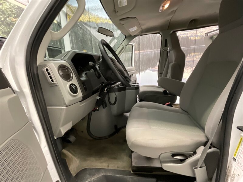 2013 Ford E-Series Van E350 XLT EXTENDED VAN /5.4L V8 / 12-Passenger  Van  /BRAND NEW SET OF TIRES / Parking sensors / CLEAN VAN!! - Photo 9 - Gladstone, OR 97027