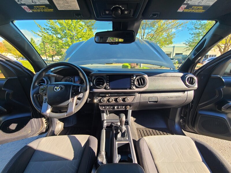 2020 Toyota Tacoma TRD Off-Road 4X4 E-LOCKER / CRAWL CONTROL / LIFTED  / V6 / BLIND SPOT & LANE ASSIST / REAR DIFF LOCKER - Photo 17 - Portland, OR 97217