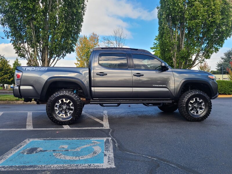 2020 Toyota Tacoma TRD Off-Road 4X4 E-LOCKER / CRAWL CONTROL / LIFTED  / V6 / BLIND SPOT & LANE ASSIST / REAR DIFF LOCKER - Photo 4 - Portland, OR 97217