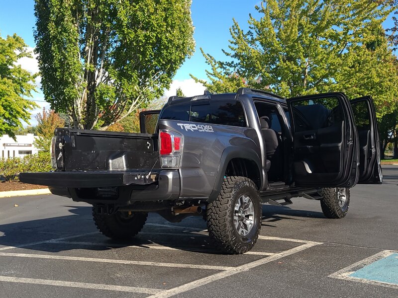 2020 Toyota Tacoma TRD Off-Road 4X4 E-LOCKER / CRAWL CONTROL / LIFTED  / V6 / BLIND SPOT & LANE ASSIST / REAR DIFF LOCKER - Photo 28 - Portland, OR 97217