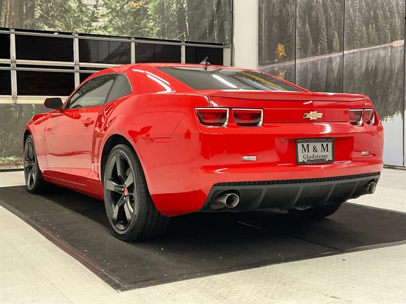 2010 Chevrolet Camaro SS 2dr Coupe / 6.2L V8 HO / 6-SPEED / 71,000 MILES  / LOCAL OREGON CAR / Leather & Heated Seats / Sunroof / BLACK WHEELS / SHARP & SUPER CLEAN !! - Photo 7 - Gladstone, OR 97027