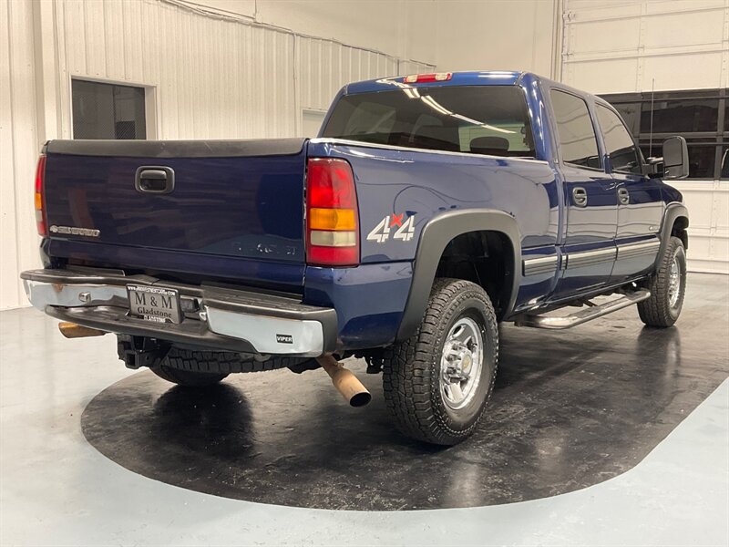 2001 Chevrolet Silverado 2500 LS CREW CAB 4x4 / 8.1L 3/4 Ton / LOCAL OREGON PK  / Hard to Find / RUST FREE - Photo 9 - Gladstone, OR 97027