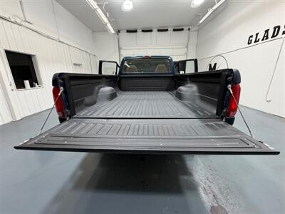 1997 Ford F-250 XLT 4X4 Regular Cab 7.5L V8 / ZERO RUST/114K MILES /LONG BED / BRAND NEW TIRES - Photo 11 - Gladstone, OR 97027