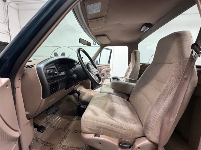 1997 Ford F-250 XLT 4X4 Regular Cab 7.5L V8 / ZERO RUST/114K MILES /LONG BED / BRAND NEW TIRES - Photo 12 - Gladstone, OR 97027