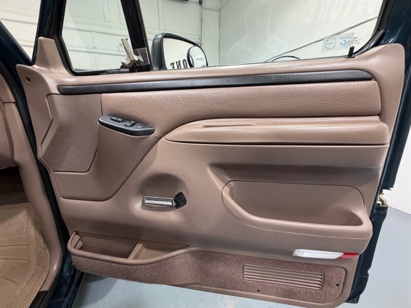 1997 Ford F-250 XLT 4X4 Regular Cab 7.5L V8 / ZERO RUST/114K MILES /LONG BED / BRAND NEW TIRES - Photo 33 - Gladstone, OR 97027