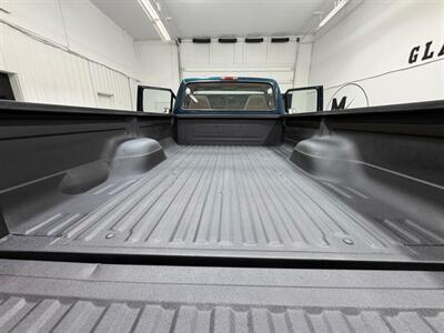 1997 Ford F-250 XLT 4X4 Regular Cab 7.5L V8 / ZERO RUST/114K MILES /LONG BED / BRAND NEW TIRES - Photo 10 - Gladstone, OR 97027