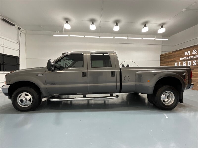 2002 Ford F-350 Lariat 4X4 / 7.3L DIESEL / 6-SPEED / DUALLY  / 1-OWNER LOCAL / ZERO RUST / Leather Heated Seats / Crew Cab / 83K MILES - Photo 3 - Gladstone, OR 97027