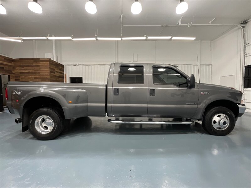 2002 Ford F-350 Lariat 4X4 / 7.3L DIESEL / 6-SPEED / DUALLY  / 1-OWNER LOCAL / ZERO RUST / Leather Heated Seats / Crew Cab / 83K MILES - Photo 4 - Gladstone, OR 97027