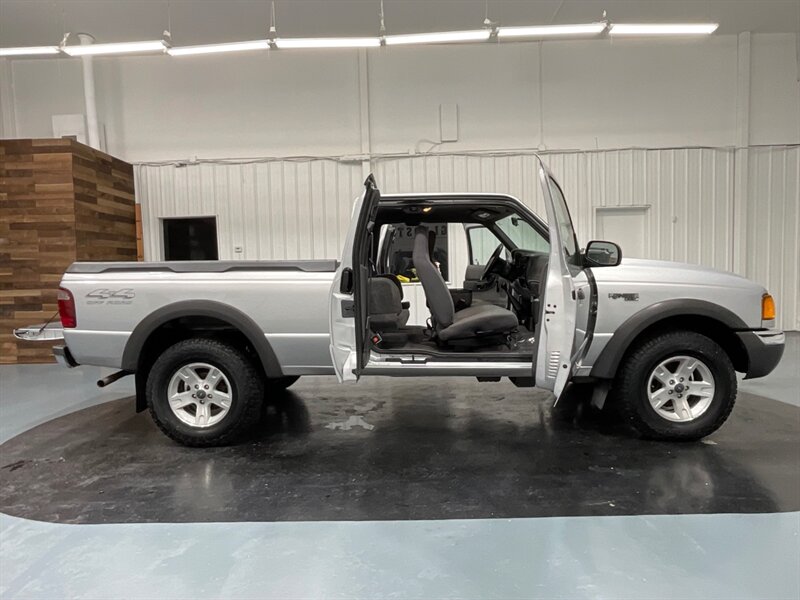 2002 Ford Ranger XLT 4Dr 4X4 / 4.0L V6 / 5-SPEED MANUAL / 1-OWNER  / LOCAL TRUCK NO RUST - Photo 11 - Gladstone, OR 97027