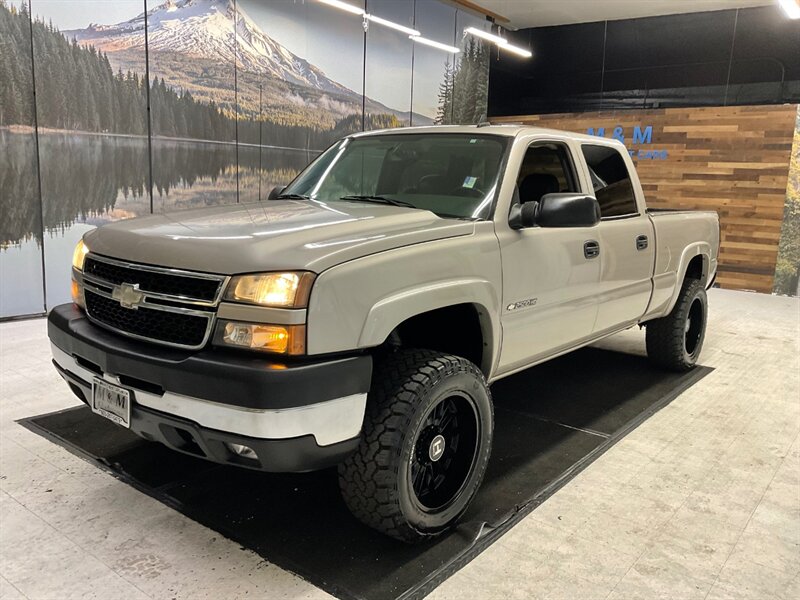 2007 Chevrolet Silverado 2500 LT Crew Cab 4X4 / 8.1L V8 GAS / ONLY 85,000 MILES  / Leather & Heated Seats / Sunroof / LOCAL TRUCK / RUST FREE - Photo 1 - Gladstone, OR 97027