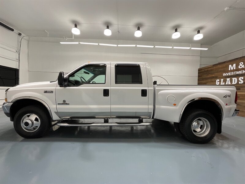 2002 Ford F-350 Lariat 4X4 / 7.3L DIESEL /6-SPEED/DUALLY/91K MILES  / ZERO RUST / Crew Cab / Leather Heated Seats / 1-TON Super Duty / 6-SPEED MANUAL / SHORT BED - Photo 3 - Gladstone, OR 97027