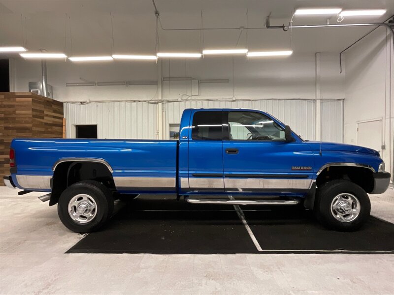 2001 Dodge Ram 2500 SLT 4X4 / 5.9L CUMMINS DIESEL / 5-SPEED MANUAL  / LOCAL TRUCK / RUST FREE - Photo 4 - Gladstone, OR 97027