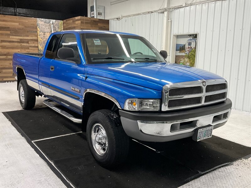 2001 Dodge Ram 2500 SLT 4X4 / 5.9L CUMMINS DIESEL / 5-SPEED MANUAL  / LOCAL TRUCK / RUST FREE - Photo 2 - Gladstone, OR 97027