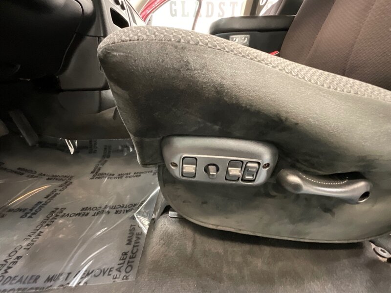 2003 Dodge Ram 2500 SLT Quad Cab 4X4 / 5.9L CUMMINS DIESEL / LIFTED / LONG BED / 141K Miles - Photo 40 - Gladstone, OR 97027