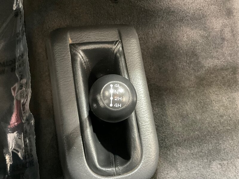 2003 Dodge Ram 2500 SLT Quad Cab 4X4 / 5.9L CUMMINS DIESEL / LIFTED / LONG BED / 141K Miles - Photo 17 - Gladstone, OR 97027