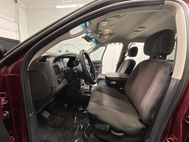 2003 Dodge Ram 2500 SLT Quad Cab 4X4 / 5.9L CUMMINS DIESEL / LIFTED / LONG BED / 141K Miles - Photo 11 - Gladstone, OR 97027