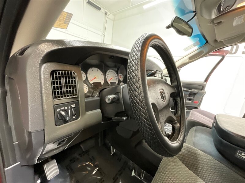 2003 Dodge Ram 2500 SLT Quad Cab 4X4 / 5.9L CUMMINS DIESEL / LIFTED / LONG BED / 141K Miles - Photo 34 - Gladstone, OR 97027