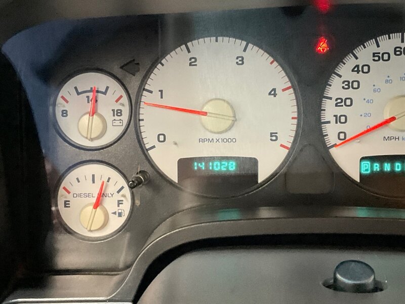 2003 Dodge Ram 2500 SLT Quad Cab 4X4 / 5.9L CUMMINS DIESEL / LIFTED / LONG BED / 141K Miles - Photo 47 - Gladstone, OR 97027