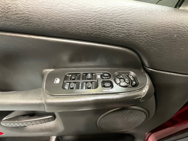 2003 Dodge Ram 2500 SLT Quad Cab 4X4 / 5.9L CUMMINS DIESEL / LIFTED / LONG BED / 141K Miles - Photo 39 - Gladstone, OR 97027