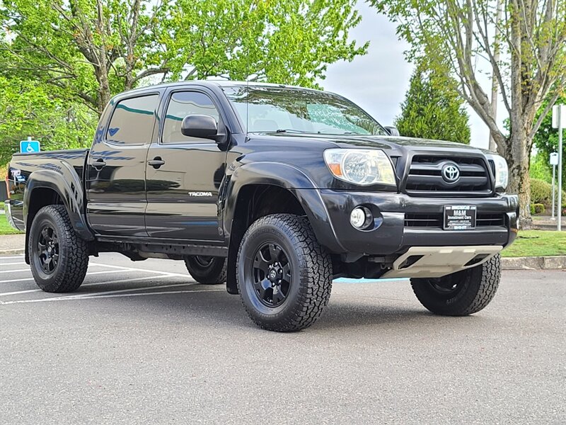 2006 Toyota Tacoma V6  DIFF LOCKER / 6 SPEED MANUAL / 1-OWNER - Photo 2 - Portland, OR 97217