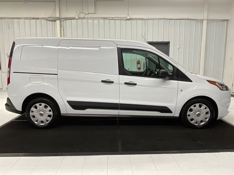 2020 Ford Transit Connect CARGO VAN XLT / 2.0L 4Cyl / 1-OWNER / 12,000 MILES  / Backup Camera / Blind Spot Alert / CARGO VAN CAMPER - Photo 4 - Gladstone, OR 97027