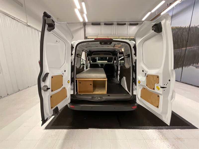 2020 Ford Transit Connect CARGO VAN XLT / 2.0L 4Cyl / 1-OWNER / 12,000 MILES  / Backup Camera / Blind Spot Alert / CARGO VAN CAMPER - Photo 9 - Gladstone, OR 97027