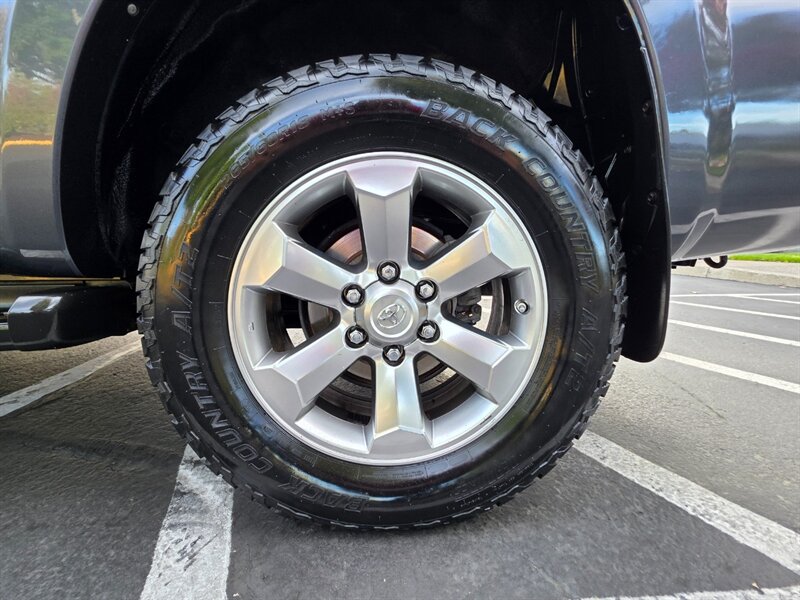 2008 Toyota 4Runner Limited Edition 4X4 / DIFF LOCK / NAVi / BACK CAM / HEATED LEATHER / NEW TIRES / ZERO RUST / SERVICE RECORDS - Photo 24 - Portland, OR 97217