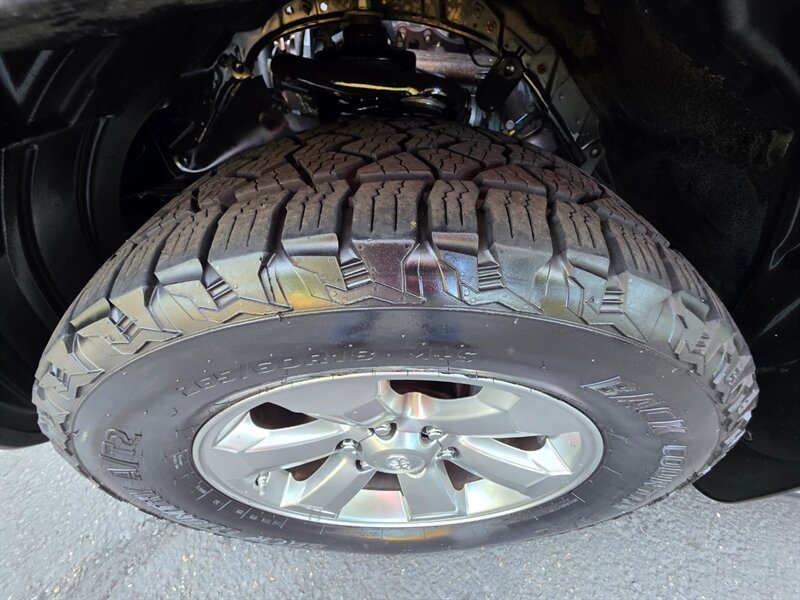2008 Toyota 4Runner Limited Edition 4X4 / DIFF LOCK / NAVi / BACK CAM / HEATED LEATHER / NEW TIRES / ZERO RUST / SERVICE RECORDS - Photo 56 - Portland, OR 97217