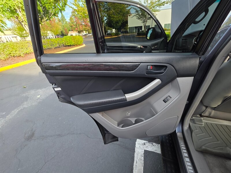 2008 Toyota 4Runner Limited Edition 4X4 / DIFF LOCK / NAVi / BACK CAM / HEATED LEATHER / NEW TIRES / ZERO RUST / SERVICE RECORDS - Photo 51 - Portland, OR 97217