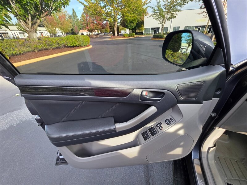 2008 Toyota 4Runner Limited Edition 4X4 / DIFF LOCK / NAVi / BACK CAM / HEATED LEATHER / NEW TIRES / ZERO RUST / SERVICE RECORDS - Photo 49 - Portland, OR 97217