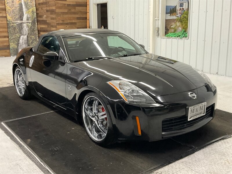 2005 Nissan 350Z Enthusiast Convertible /Navi / 6-SPD / 69,000 MILE  / Excel Cond - Photo 2 - Gladstone, OR 97027