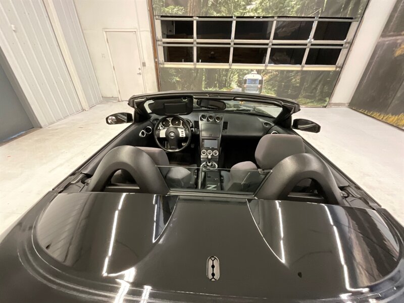 2005 Nissan 350Z Enthusiast Convertible /Navi / 6-SPD / 69,000 MILE  / Excel Cond - Photo 13 - Gladstone, OR 97027