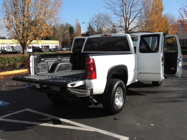 2003 Chevrolet Silverado 2500 HD 4X4 4-Door 6.6L DURAMAX Turbo DIESEL w/ ALLISON   - Photo 12 - Portland, OR 97217