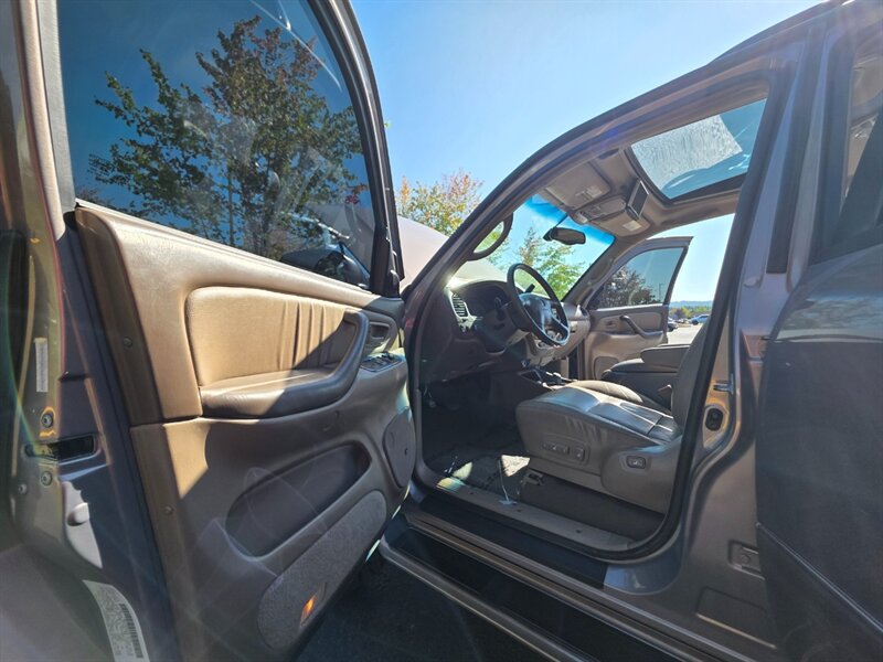 2002 Toyota Sequoia 4X4 LIMITED TIMING BELT DONE / NEW TIRES / LIFTED / V8 4.7L / 8-PASSENGER / HEATED LEATHER / SUNROOF / EXCELLENT CONDITION - Photo 13 - Portland, OR 97217