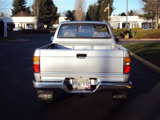 1988 Toyota Pickup   - Photo 4 - Portland, OR 97217