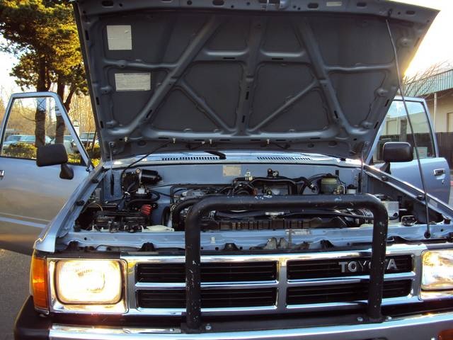 1988 Toyota Pickup   - Photo 26 - Portland, OR 97217