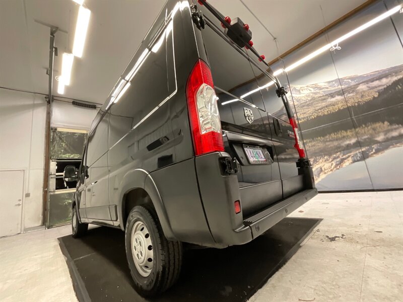 2021 RAM ProMaster 1500 Cargo Van HIGHROOF / 136 " WB / 8,000 MILES  / 1-OWNER / Backup Camera / Highroof & 136 " WB - Photo 27 - Gladstone, OR 97027